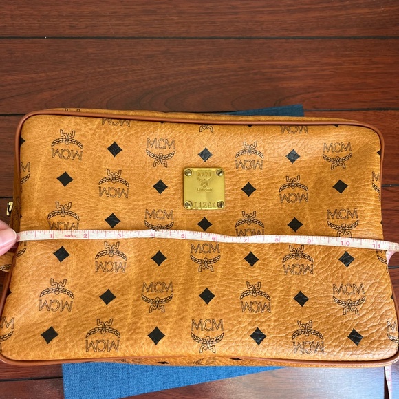 MCM POUCH / CLUTCH (PRICE FIRM❤️) - Picture 12 of 14